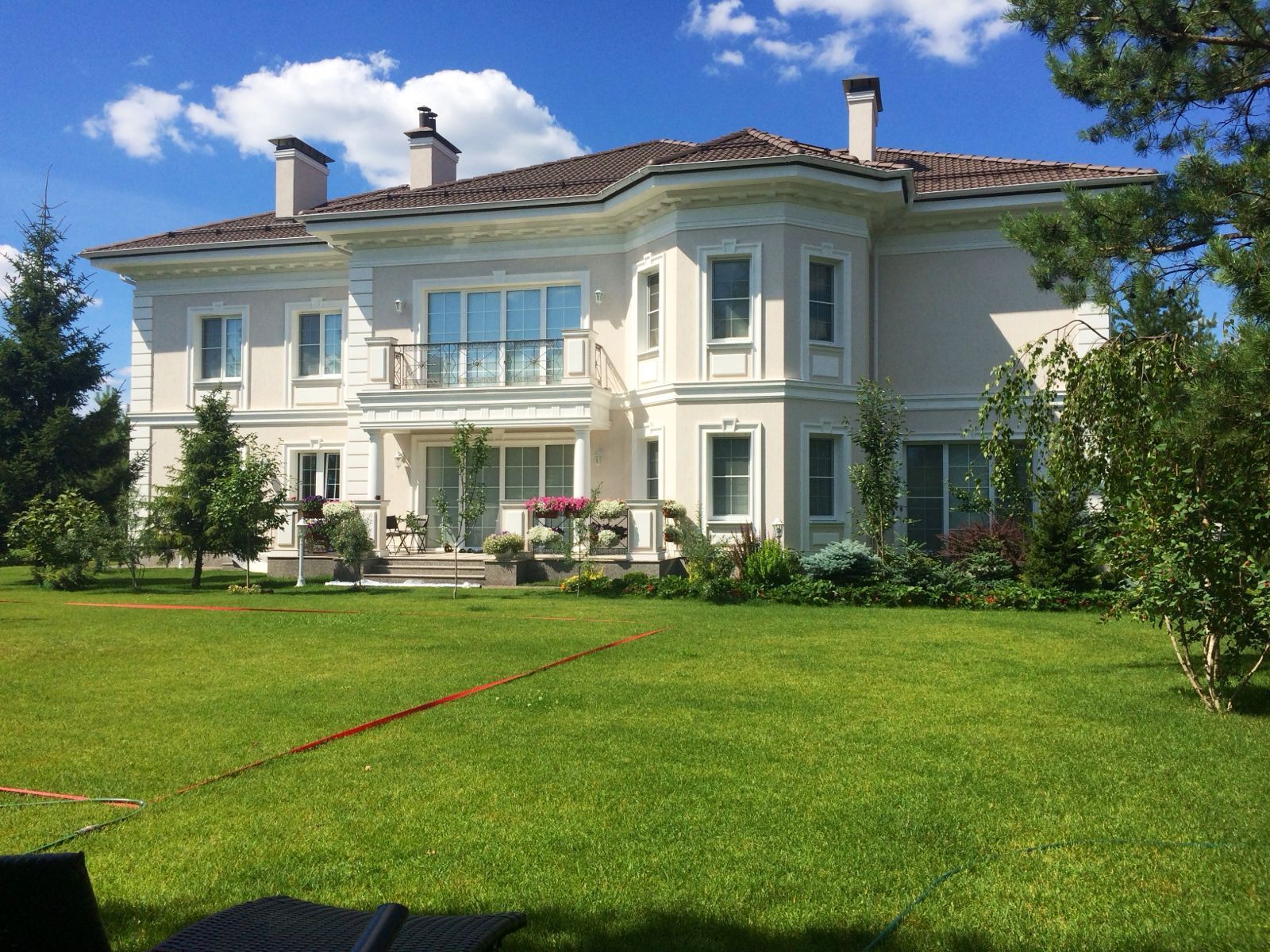 Дом (550 м2) в аренду